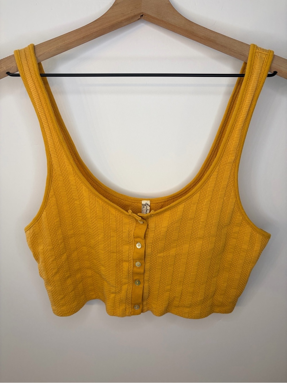 Free People Intimately Women’s Gold Button Front Cropped Tank Top, Size Large - Picture 1 of 6